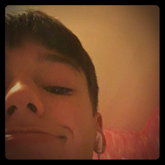 Me you can buy me I hate my parents - Picture 1 of 1